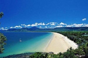 mile-beach-port-douglas-2206