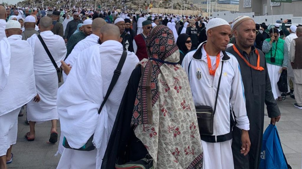 Yaseen Overseas Hajj group from Hyderabad departing for Makkah